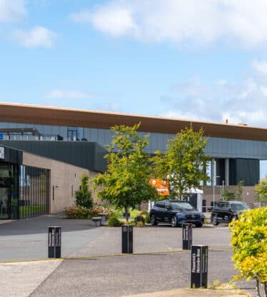 Keadeen-Hotel-Newbridge-Kildare-Activities-Horse-Racing-Curragh (1)