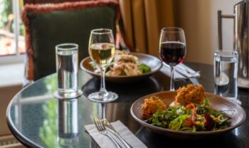 saddlers-bar-bistro-keadeen-newbridge-lunch